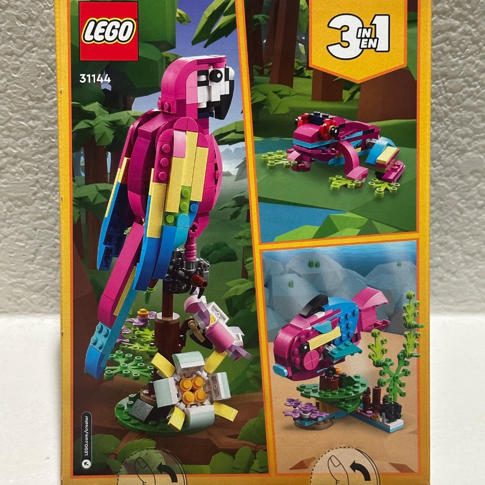 Brand New LEGO Creator Exotic Pink Parrot 3 in 1 Building Toy Bird Set 31144 - Picture 2 of 2